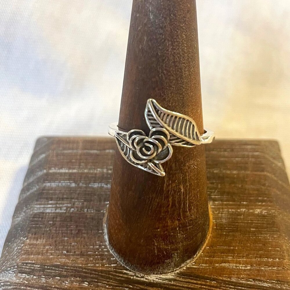 Single Tea Rose Ring Size 6.5